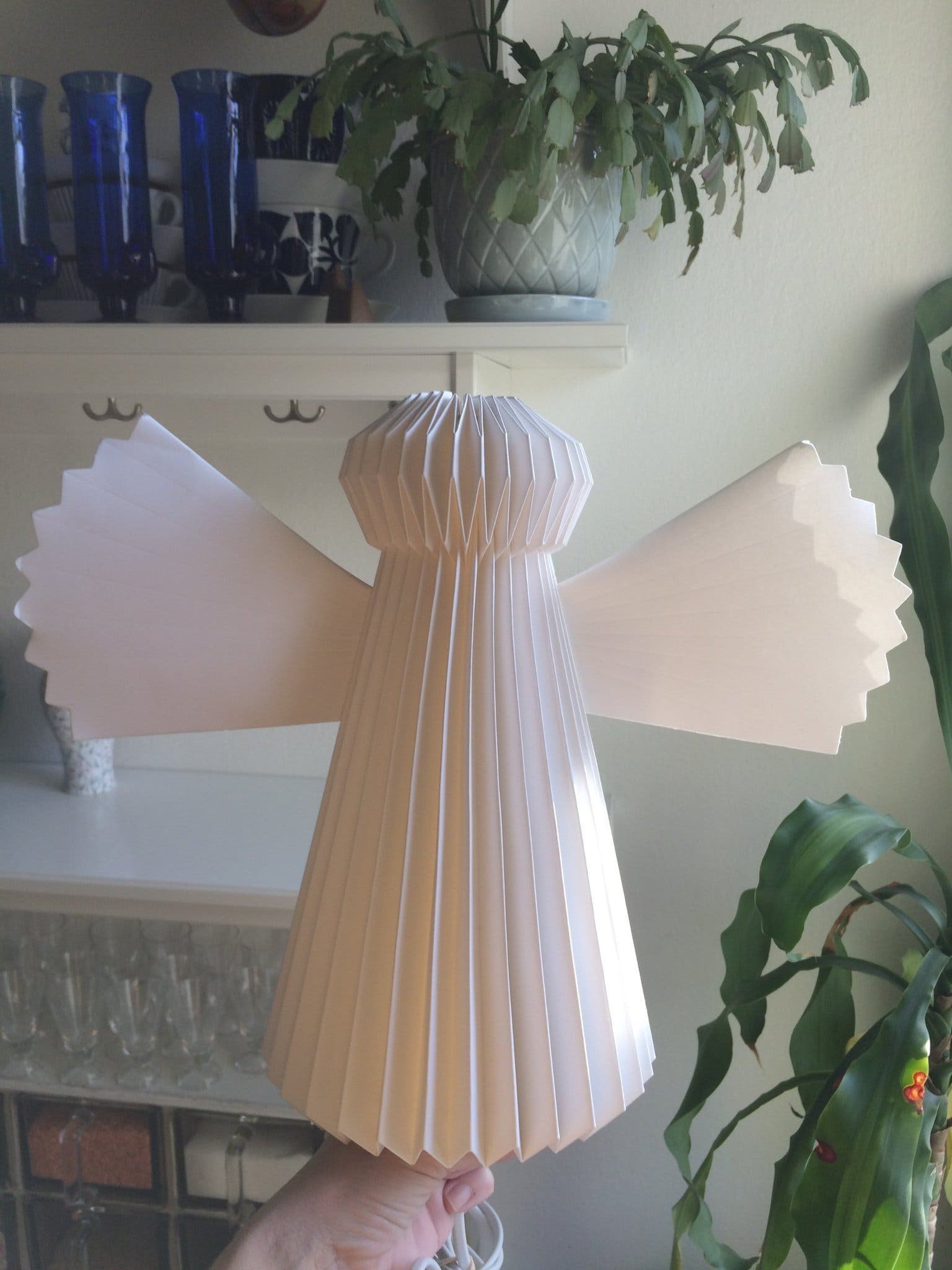 Lampa föreställande ängel från Markslöjd
