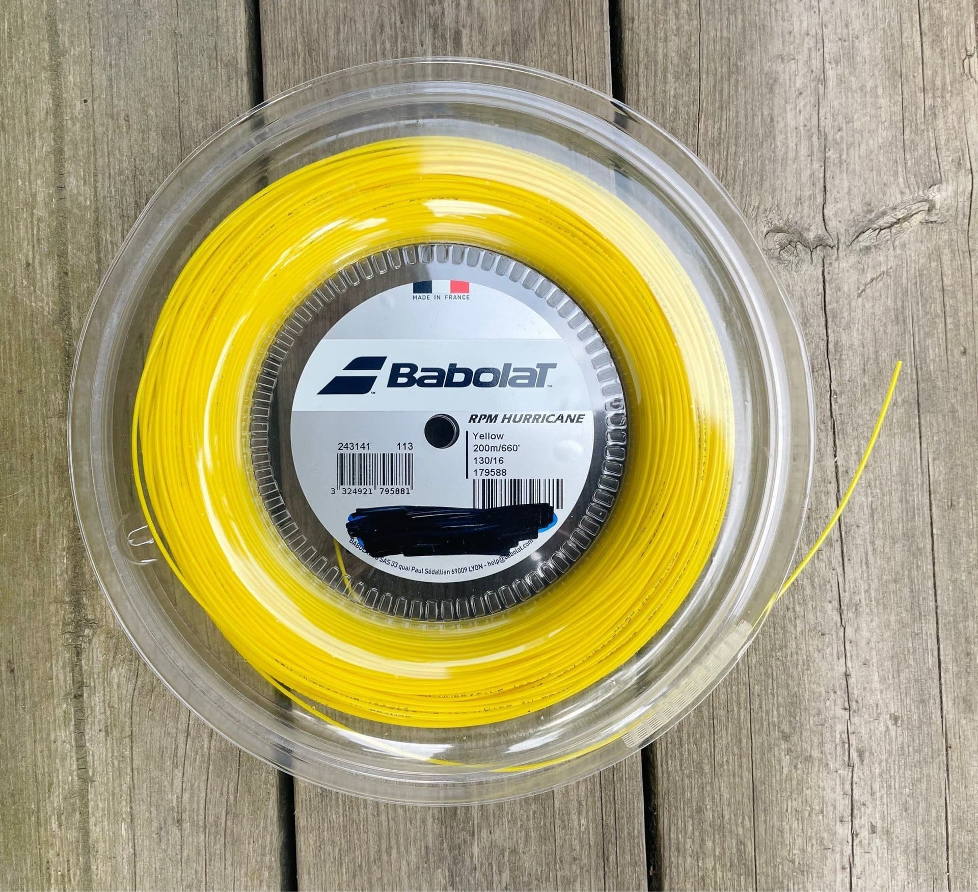 Babolat RPM Hurricane 1.30 200m en rack dragen med