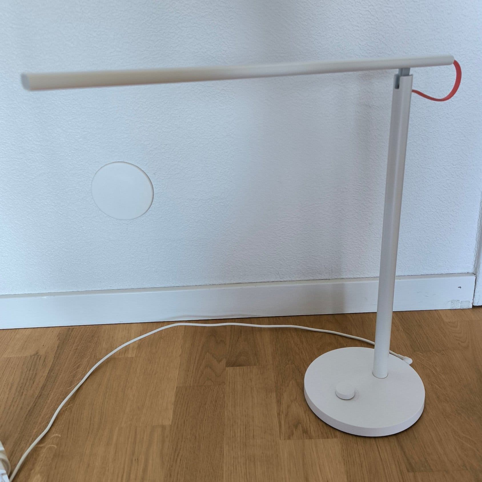 Xiaomi Mi Smart LED Skrivbordslampa | Pick Up