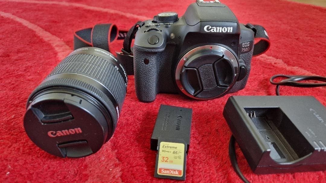 Canon EOS 750D Systemkamera – Perfekt för vloggare & fotografer!