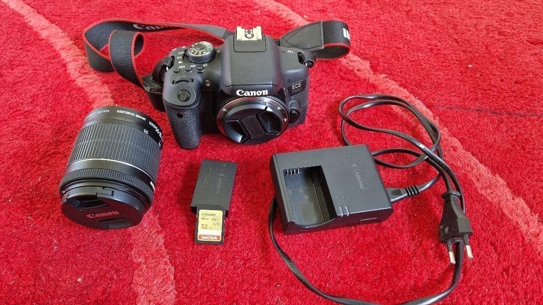 Canon EOS 750D Systemkamera – Perfekt för vloggare & fotografer!