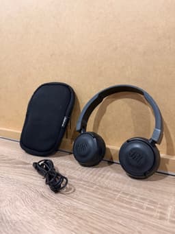 JBL Tune trådlösa hörlurar