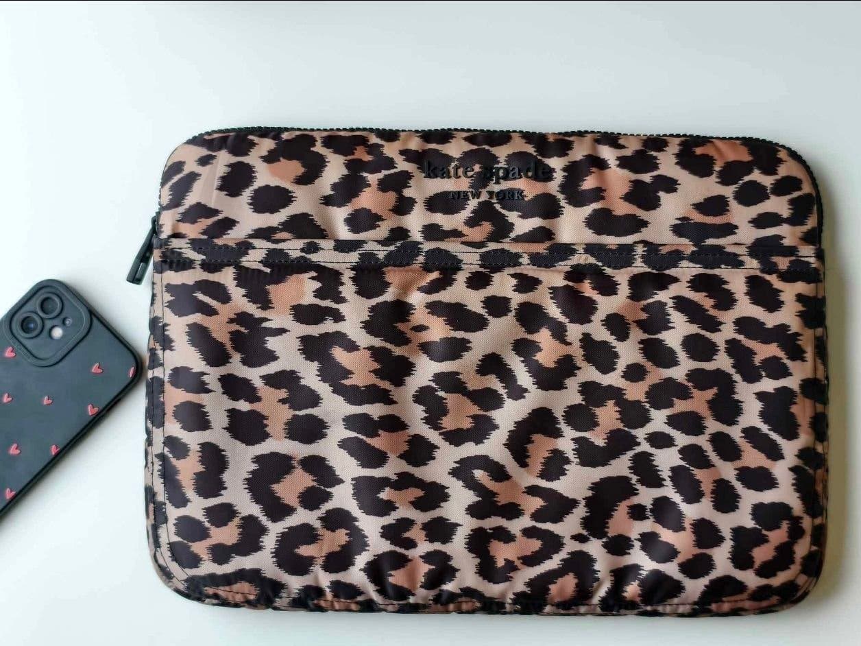 Kate Spade laptopfodral 14-15" leopardmönstrat – Fint skick