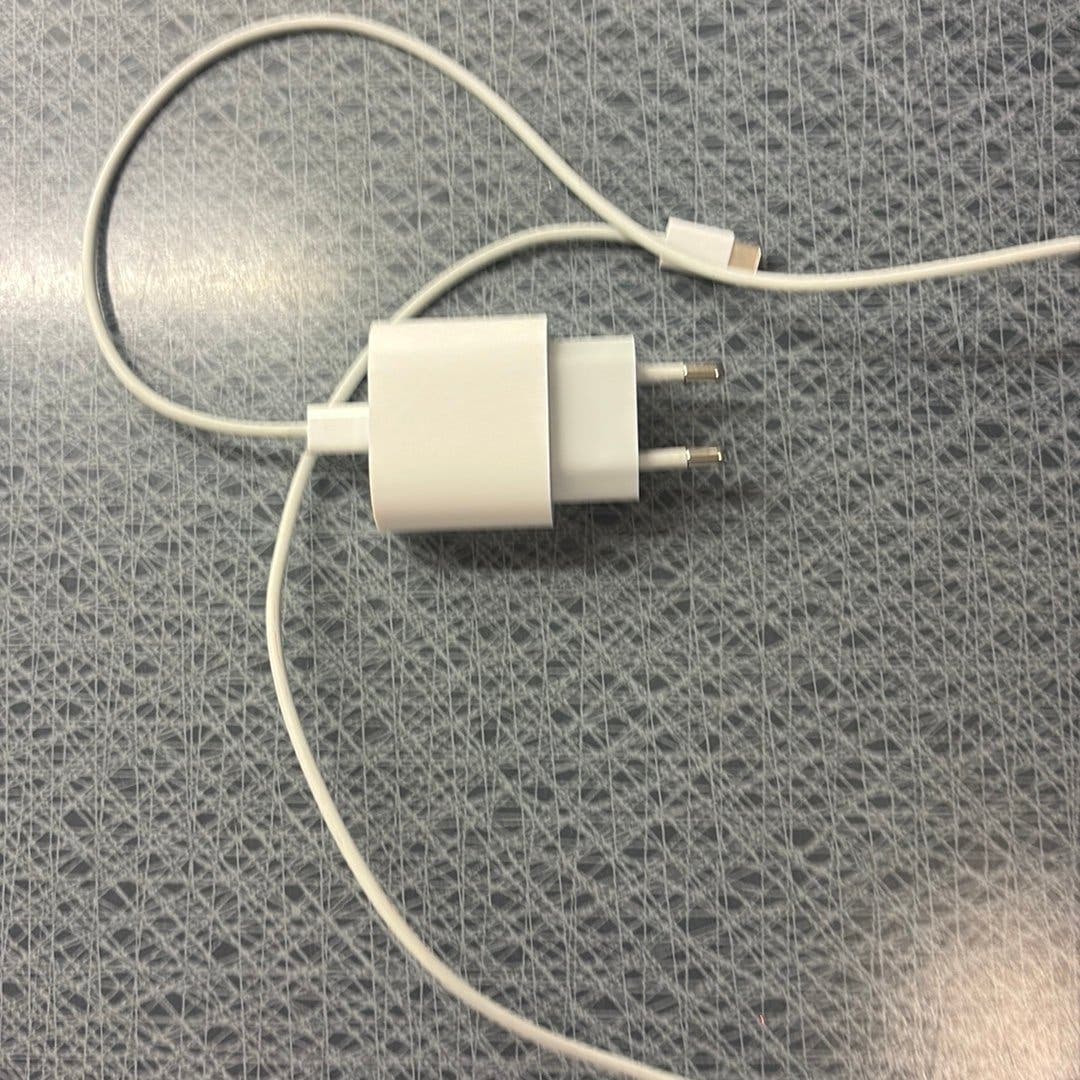 Laddare med USB-C-kabel