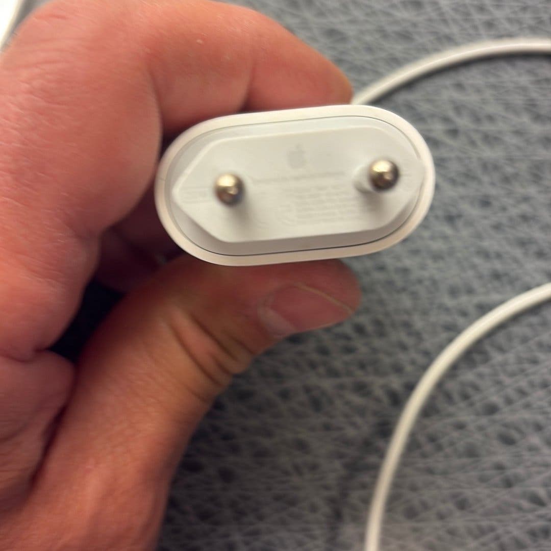 Laddare med USB-C-kabel