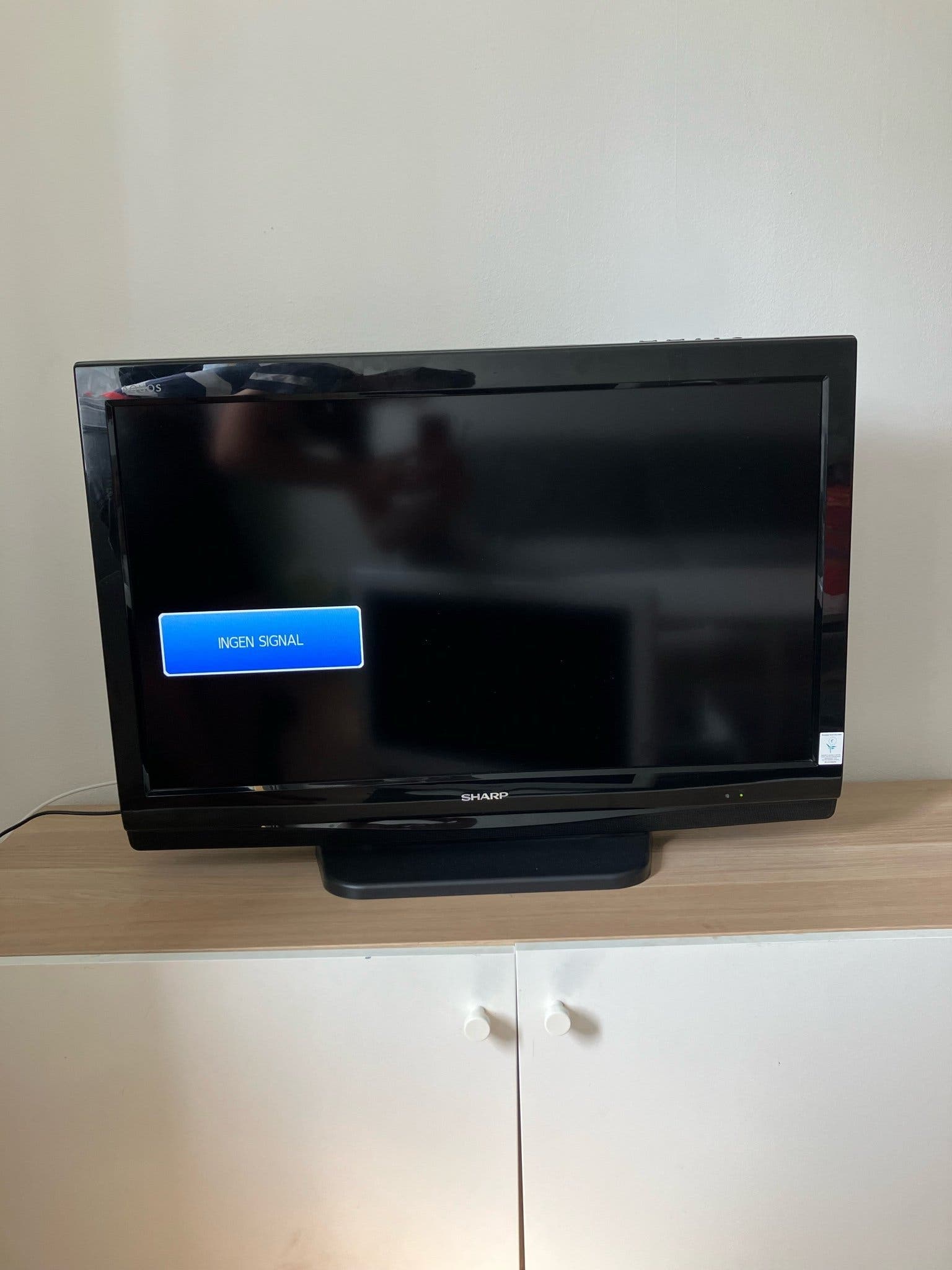 Sharp LCD Färg TV LC-32DH500S