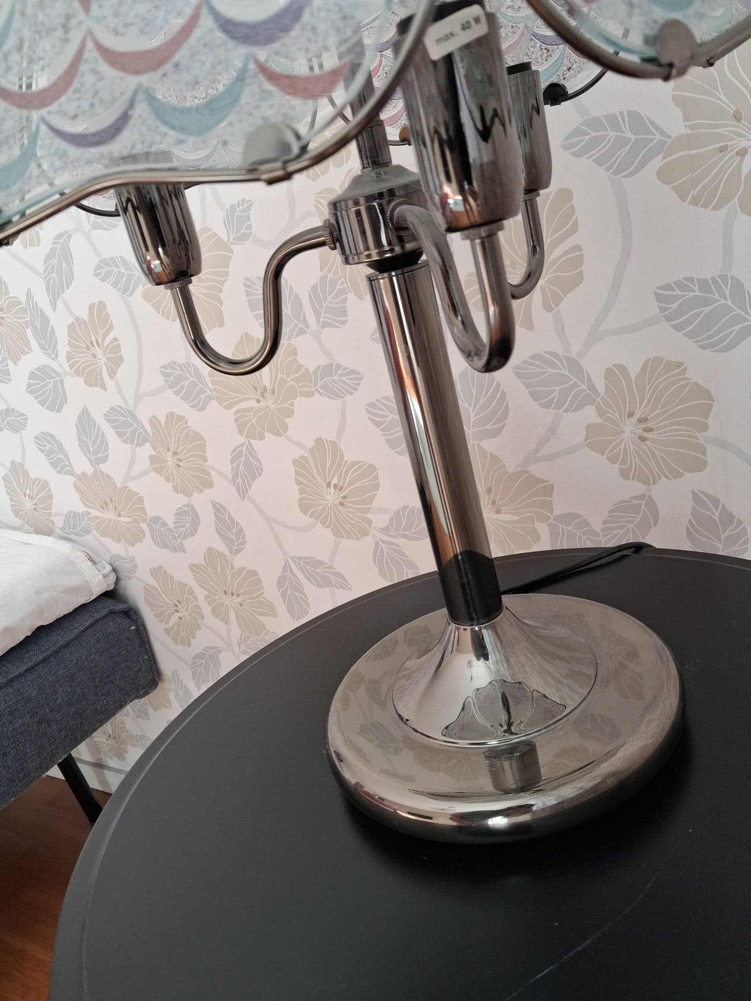 Bordslampa i Tiffany-stil