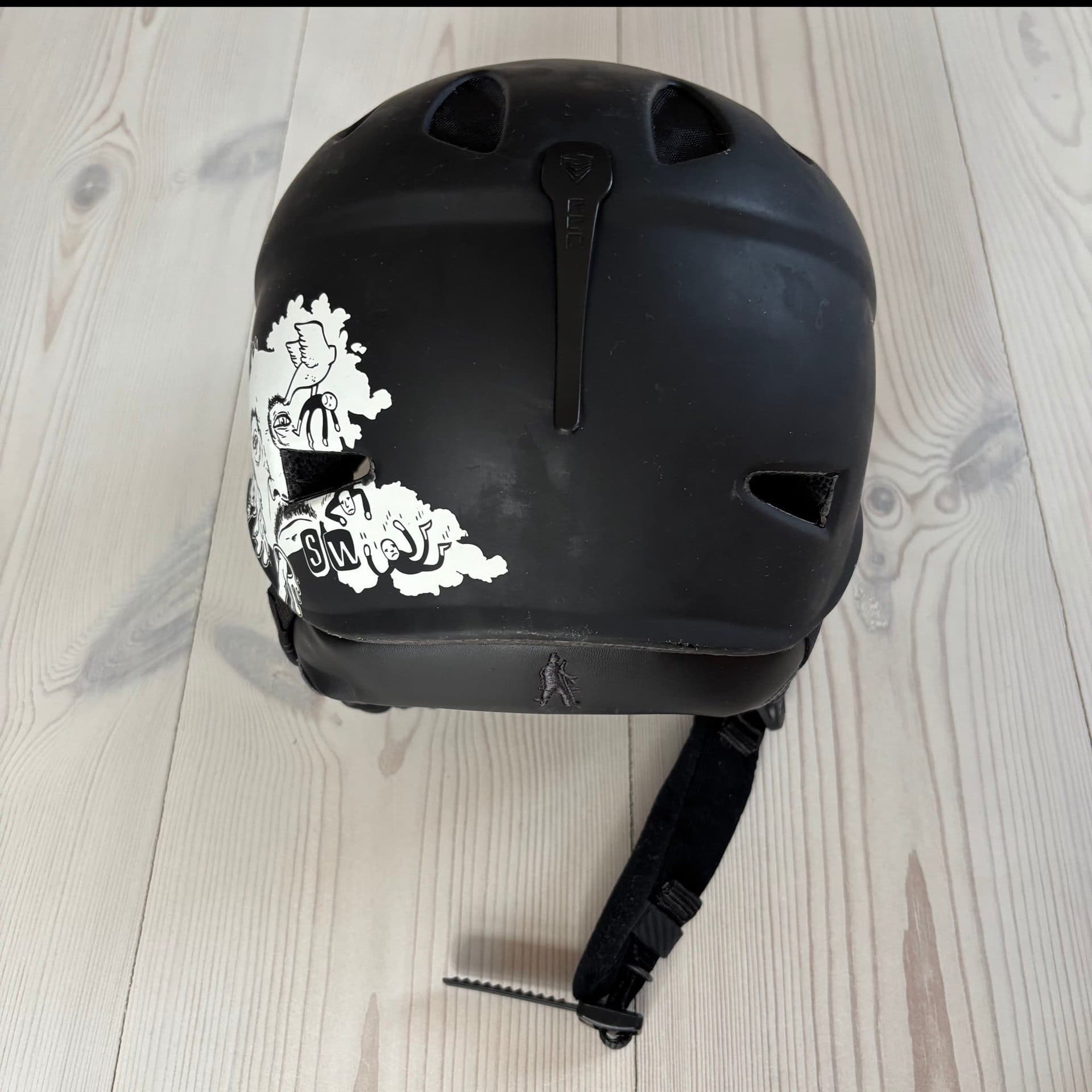 RED Hi-Fi Skidhjälm Storlek M (57-59 cm)