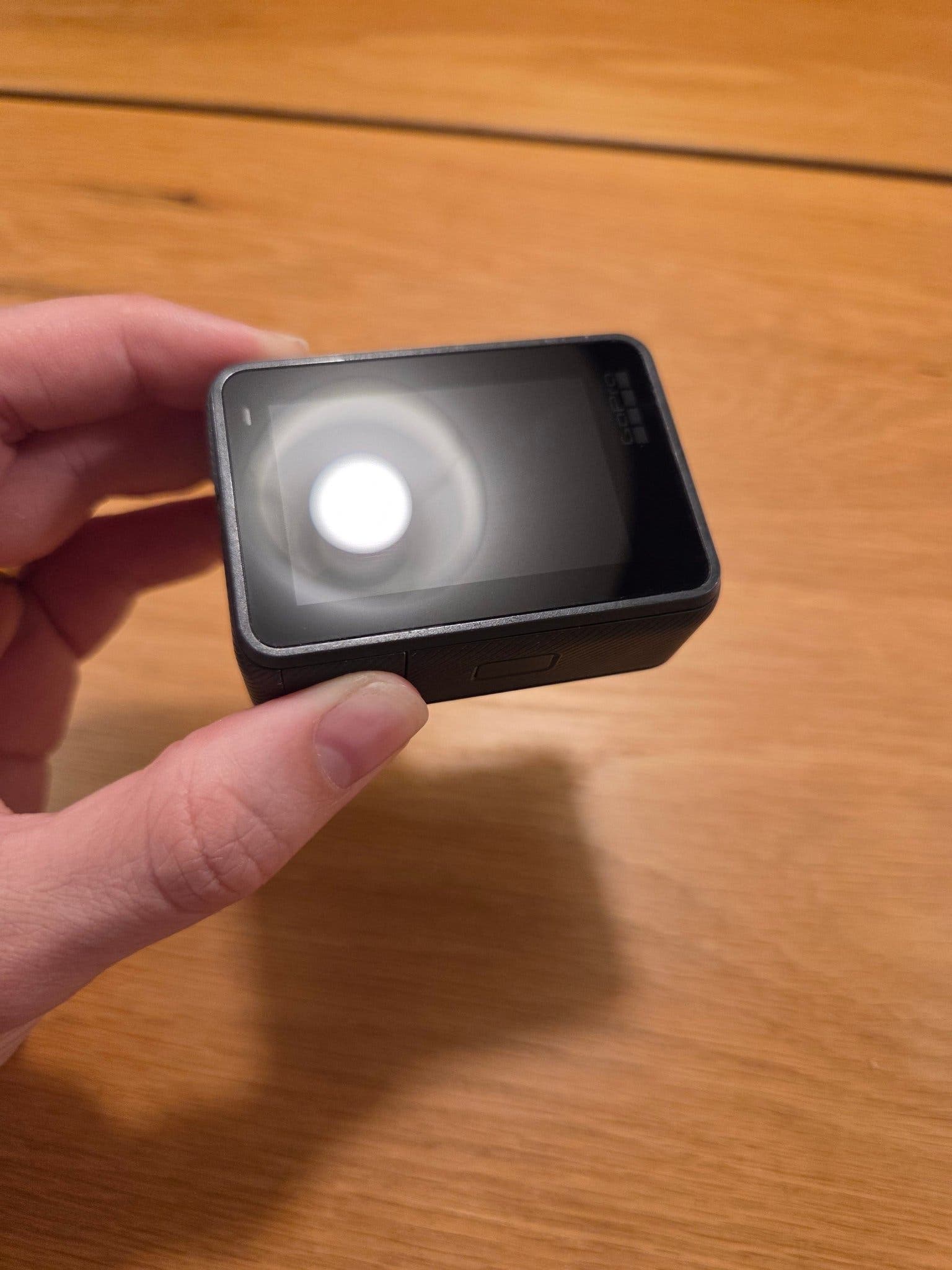 GoPro Hero 5 Black – Stort tillbehörskit, 2 batterier & väska! TESTAD