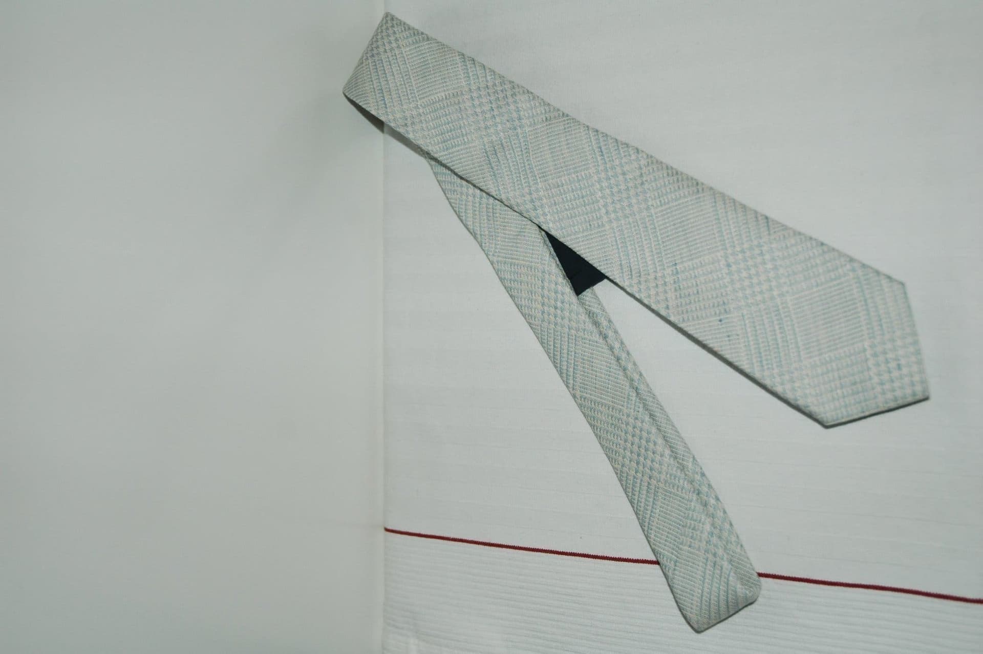 Ny slips P.N. prince of wales tie i färgen sea blue från Gant