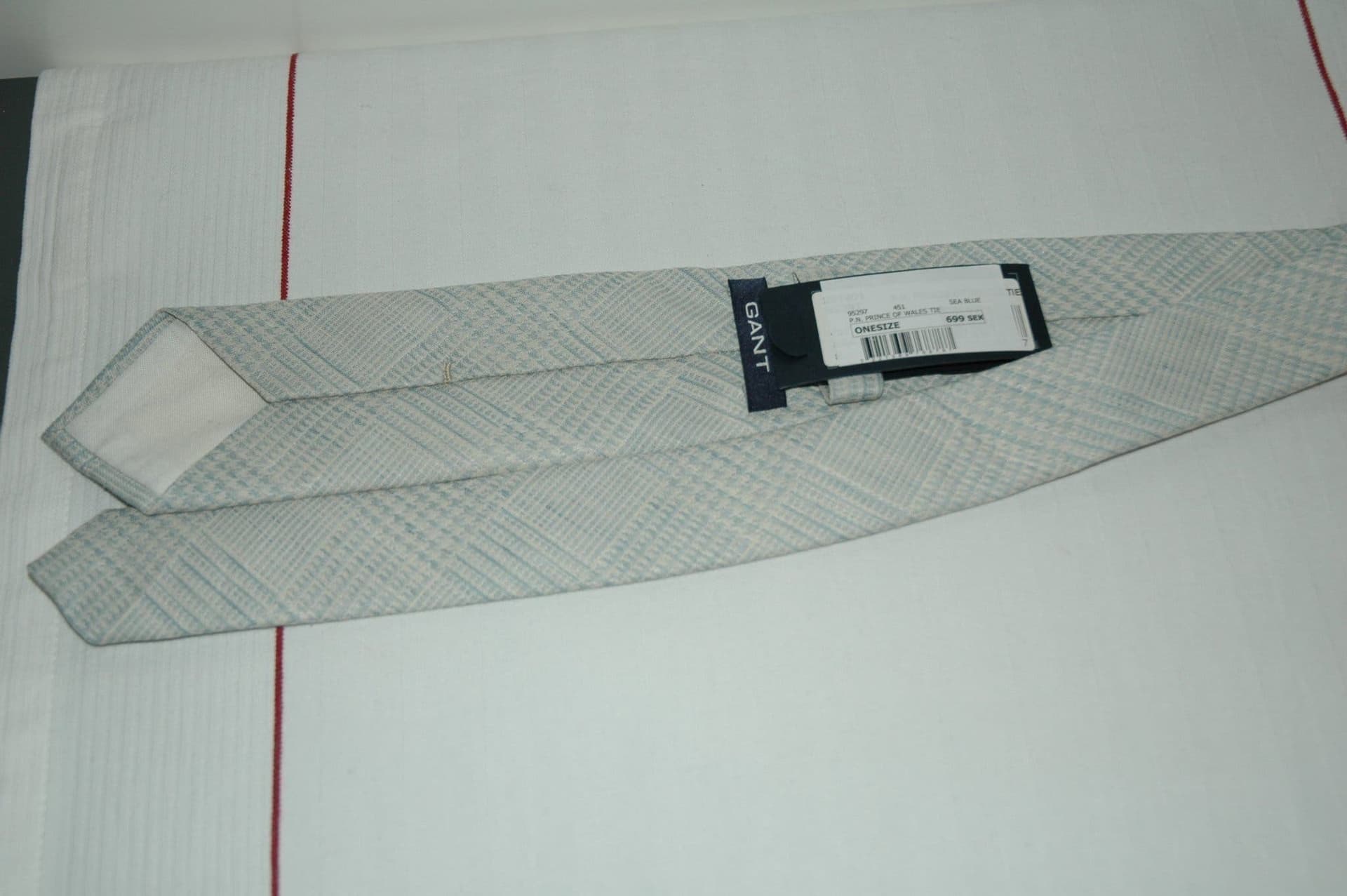 Ny slips P.N. prince of wales tie i färgen sea blue från Gant