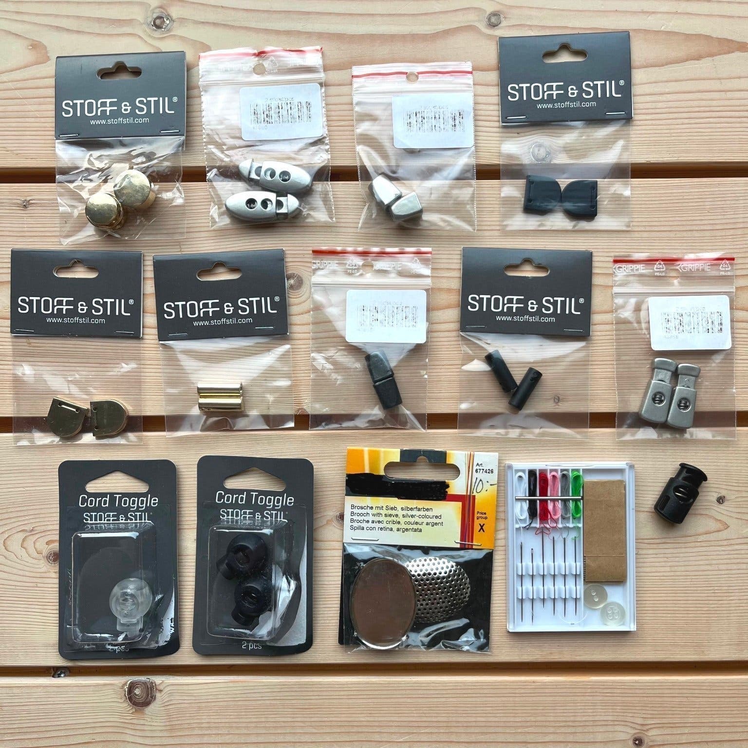 Diverse sytillbehör - snörstopp, ändstopp m.m. - Oanvänt skick