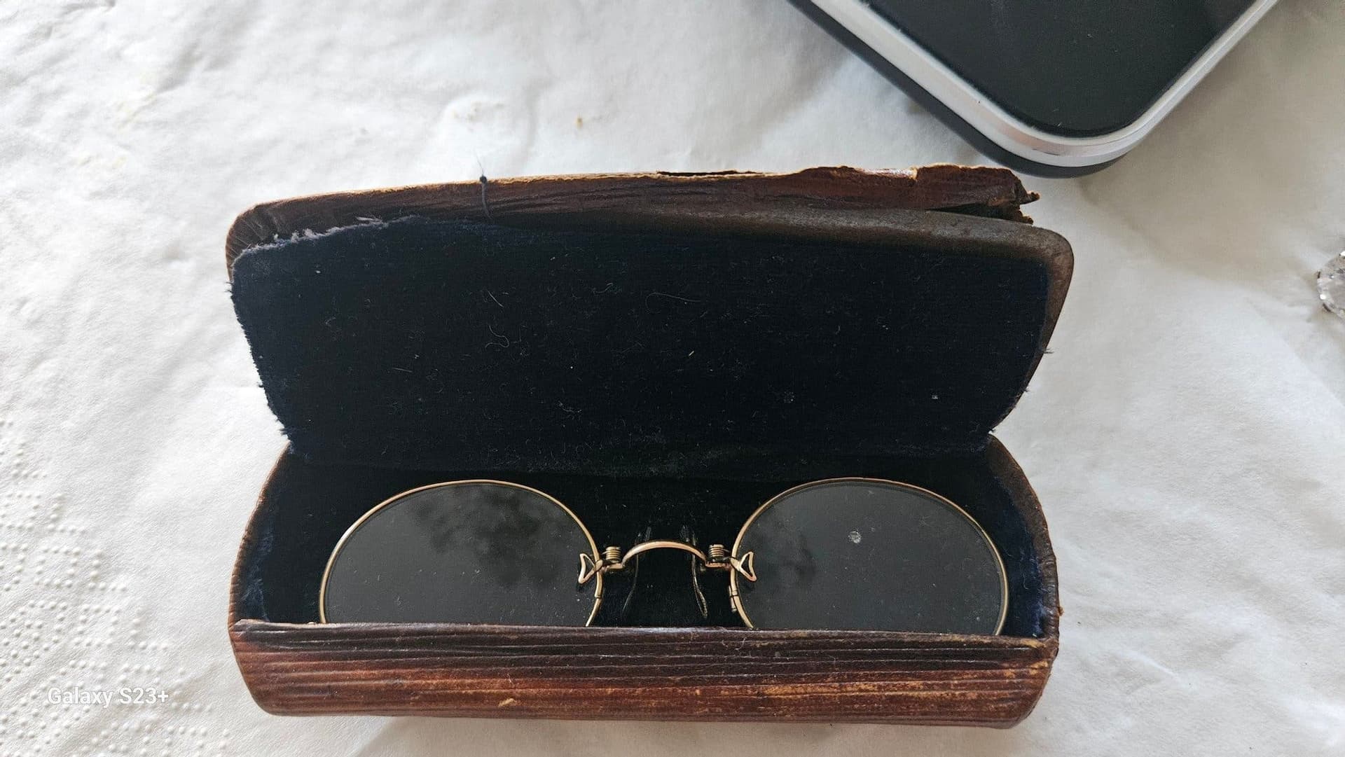 Antika Pensé/ glasögon 18K.med Etui