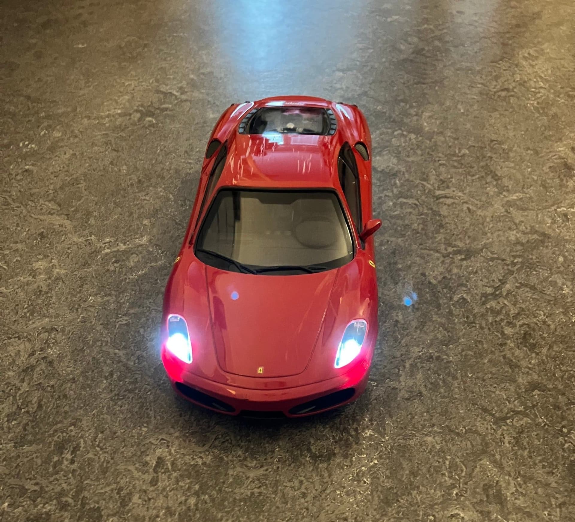 Radiostyrd Ferrari F430 med fjärrkontroll RC