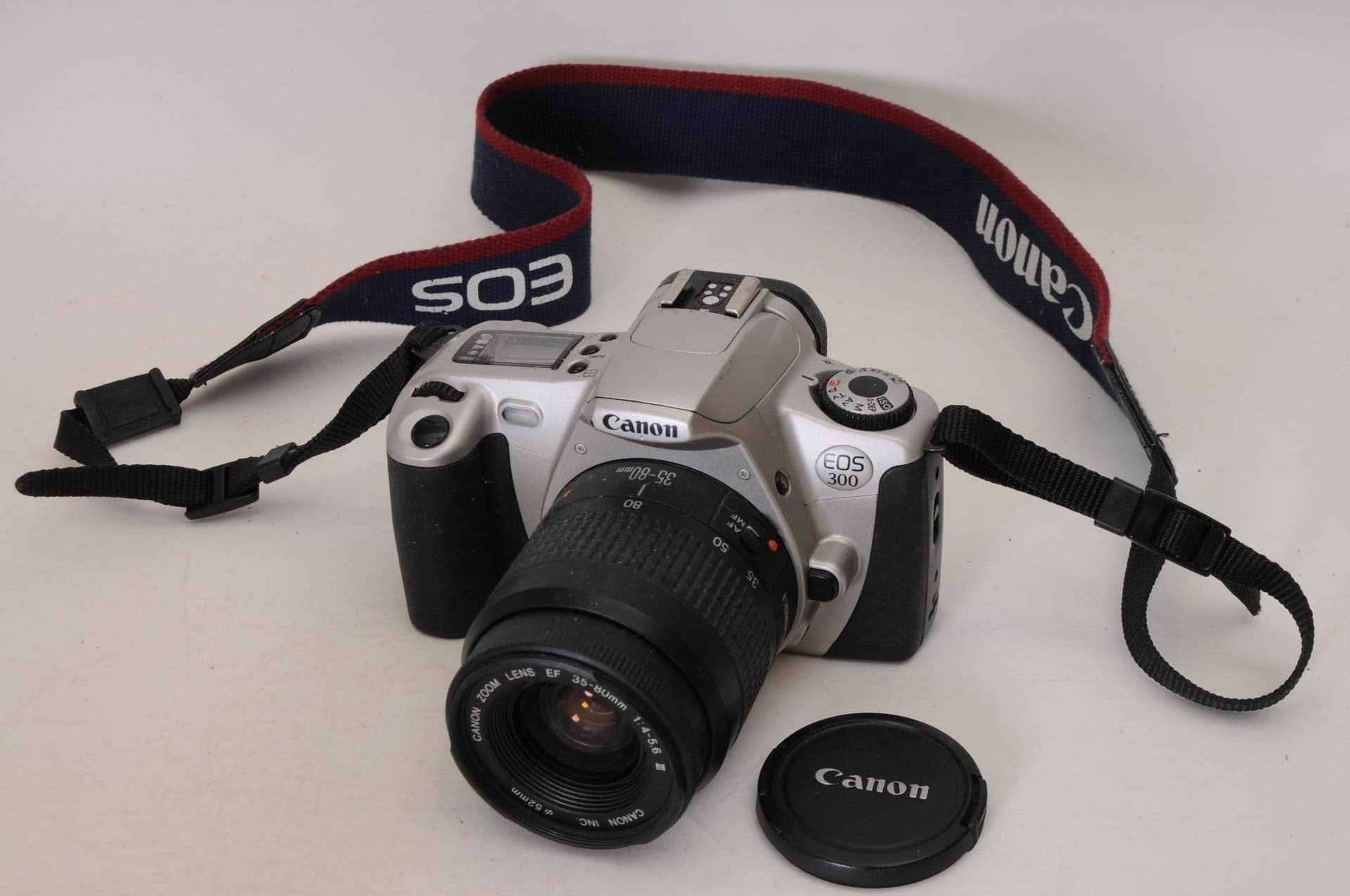 Analog systemkamera Canon EOS 300 med objektiv 35-80