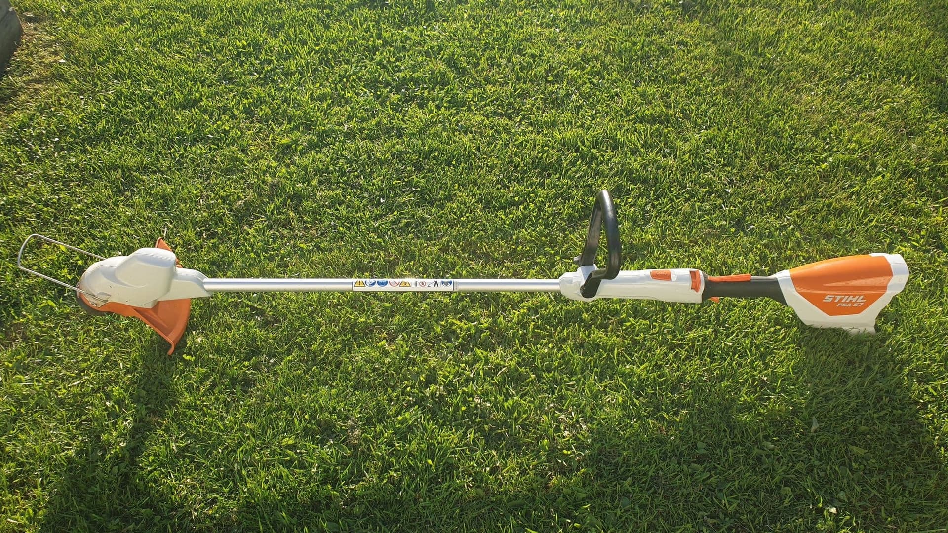 STIHL FSA 57 grästrimmer med laddare