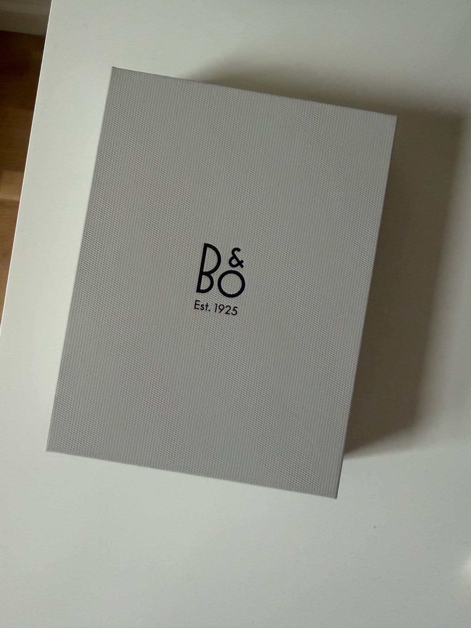 B&O Power Bank Hourglass Sand