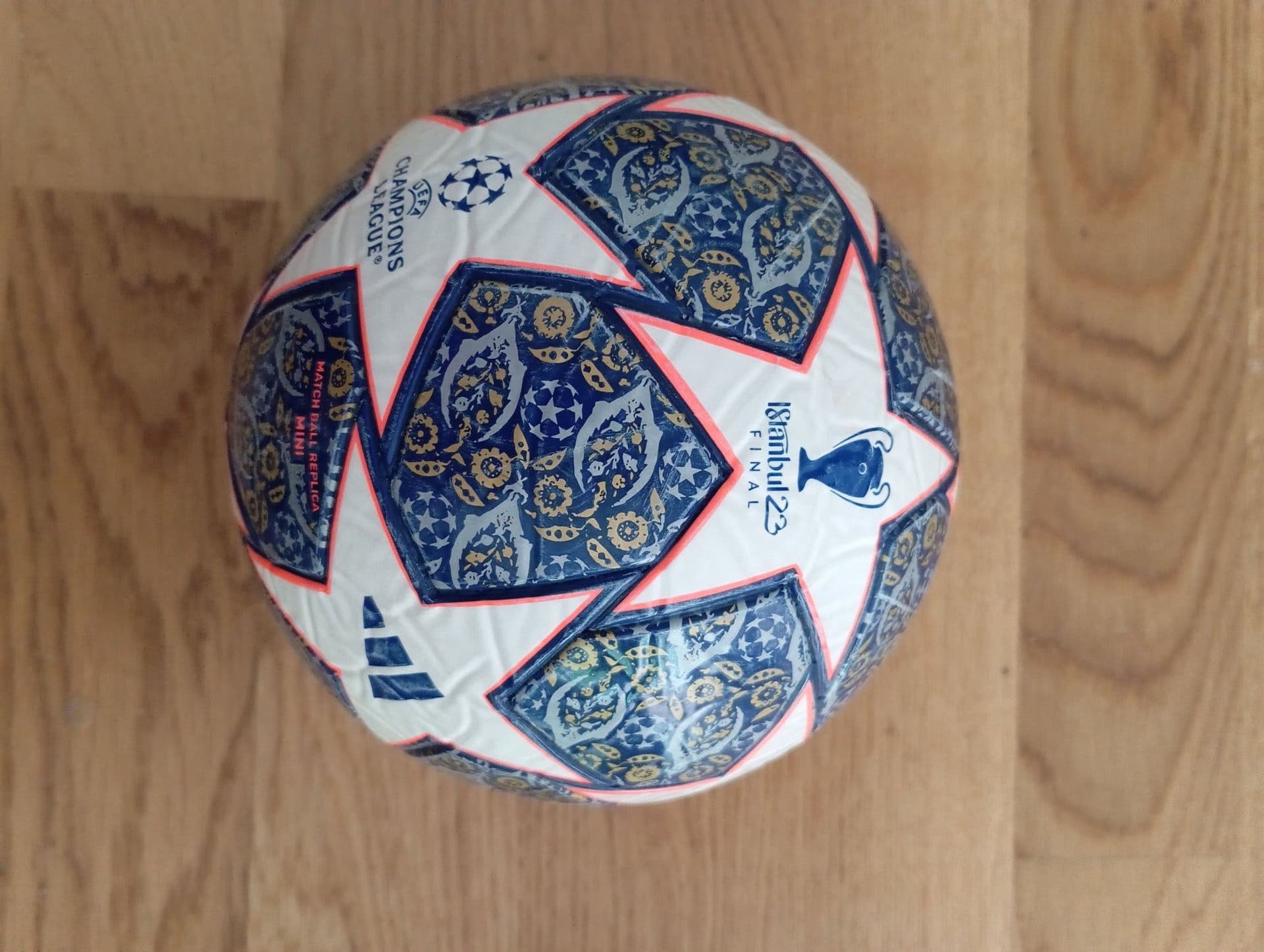 Adidas Champions League Istanbul 23 Final Mini Fotboll