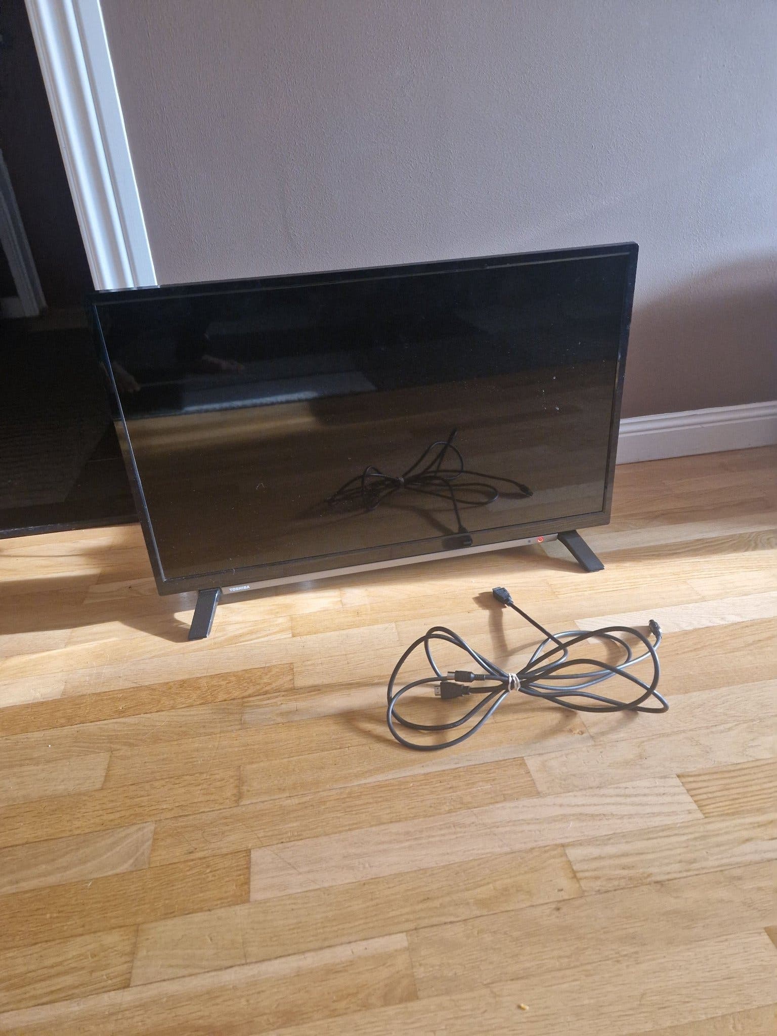 Toshiba 32WA2B63DG TV