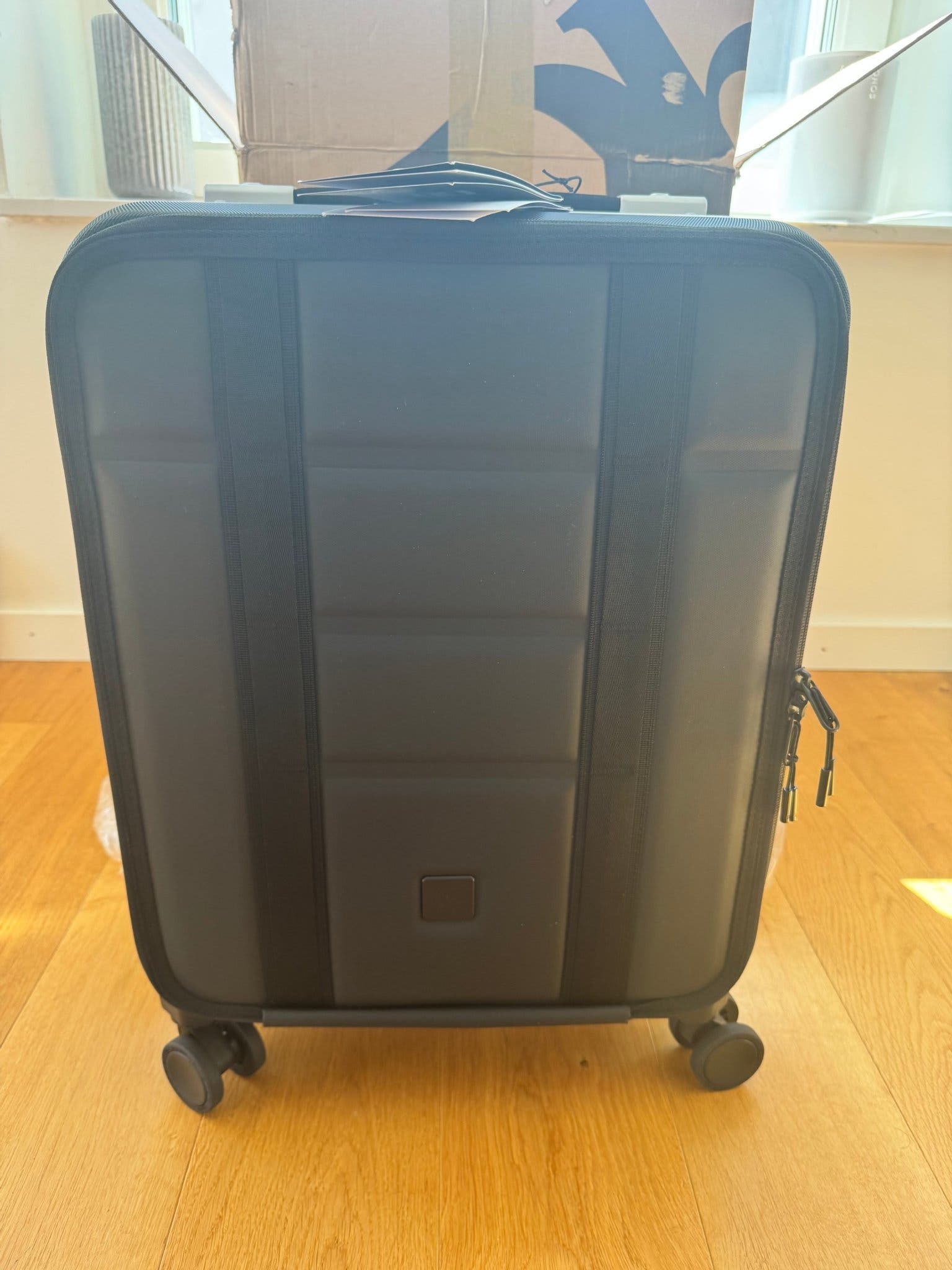 Db The Ramverk Pro Front-Access Carry-On (Kabinväska)