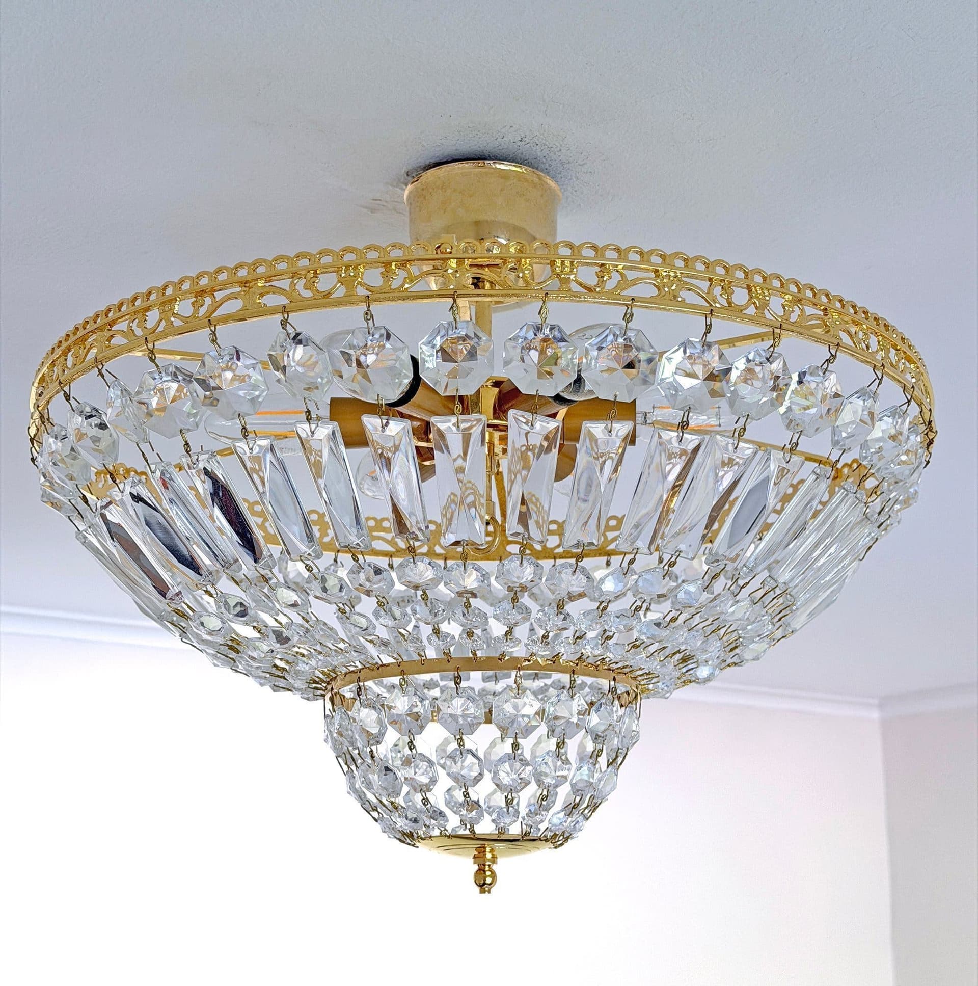 Stor äldre ståtlig kristallplafond / kristallkrona i mässing - 1900-tal