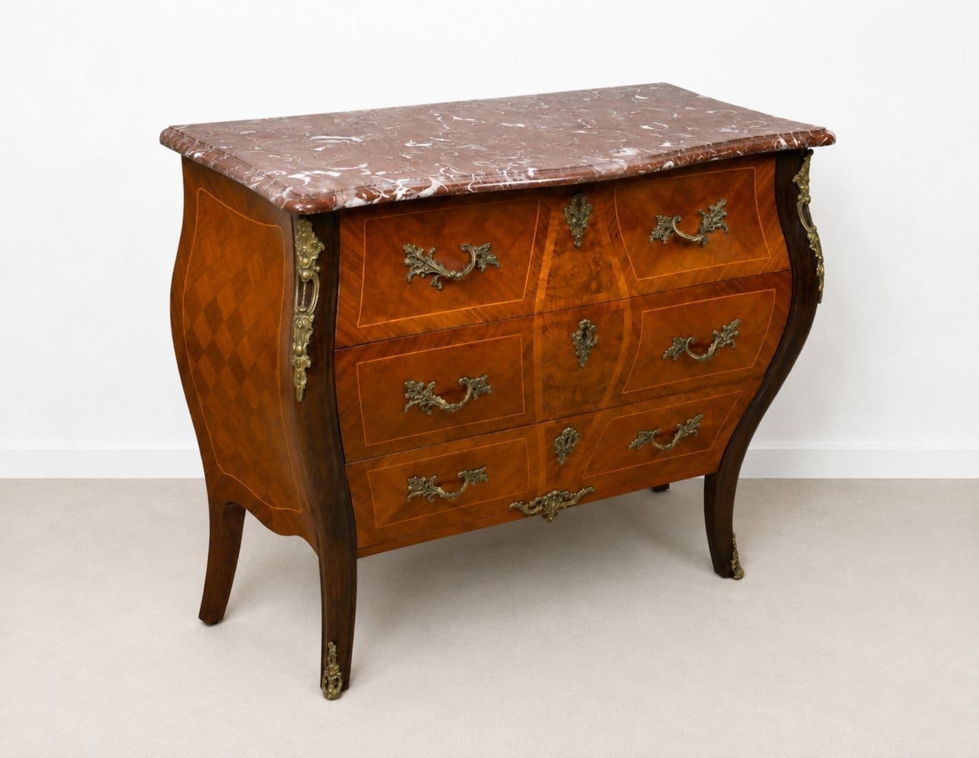 Rokokobyrå Louis XV-stil Marmorskiva Intarsia Mässingsbeslag Rydén Möbler