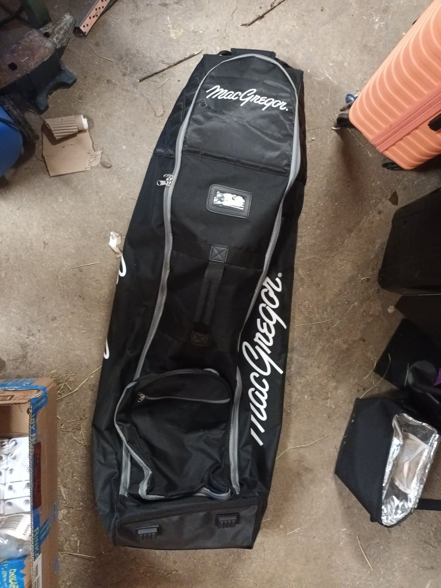 MacGregor Svart Golfresefodral