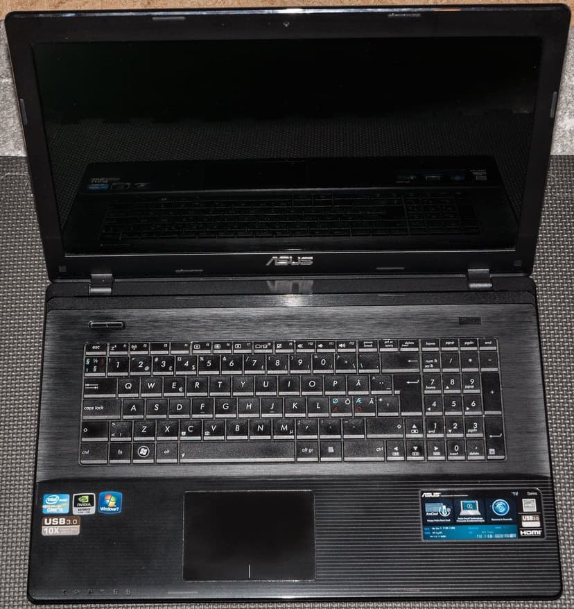 Asus 17"