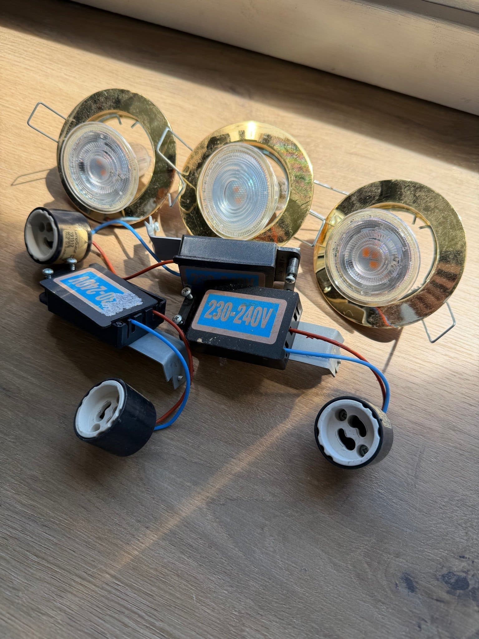 3 st LED-spotlights direkt ström 230volt