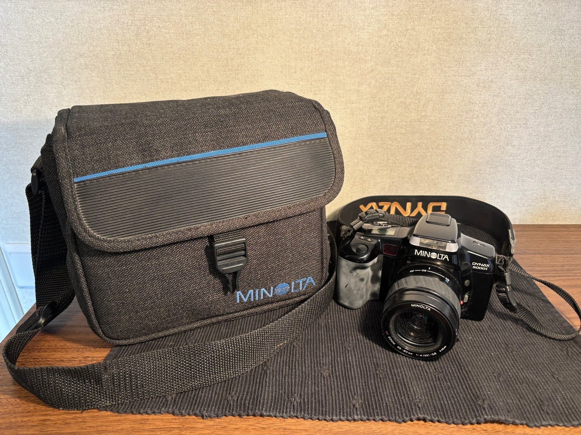 Minolta Dynax 5000i + 35–80mm objektiv & originalväska