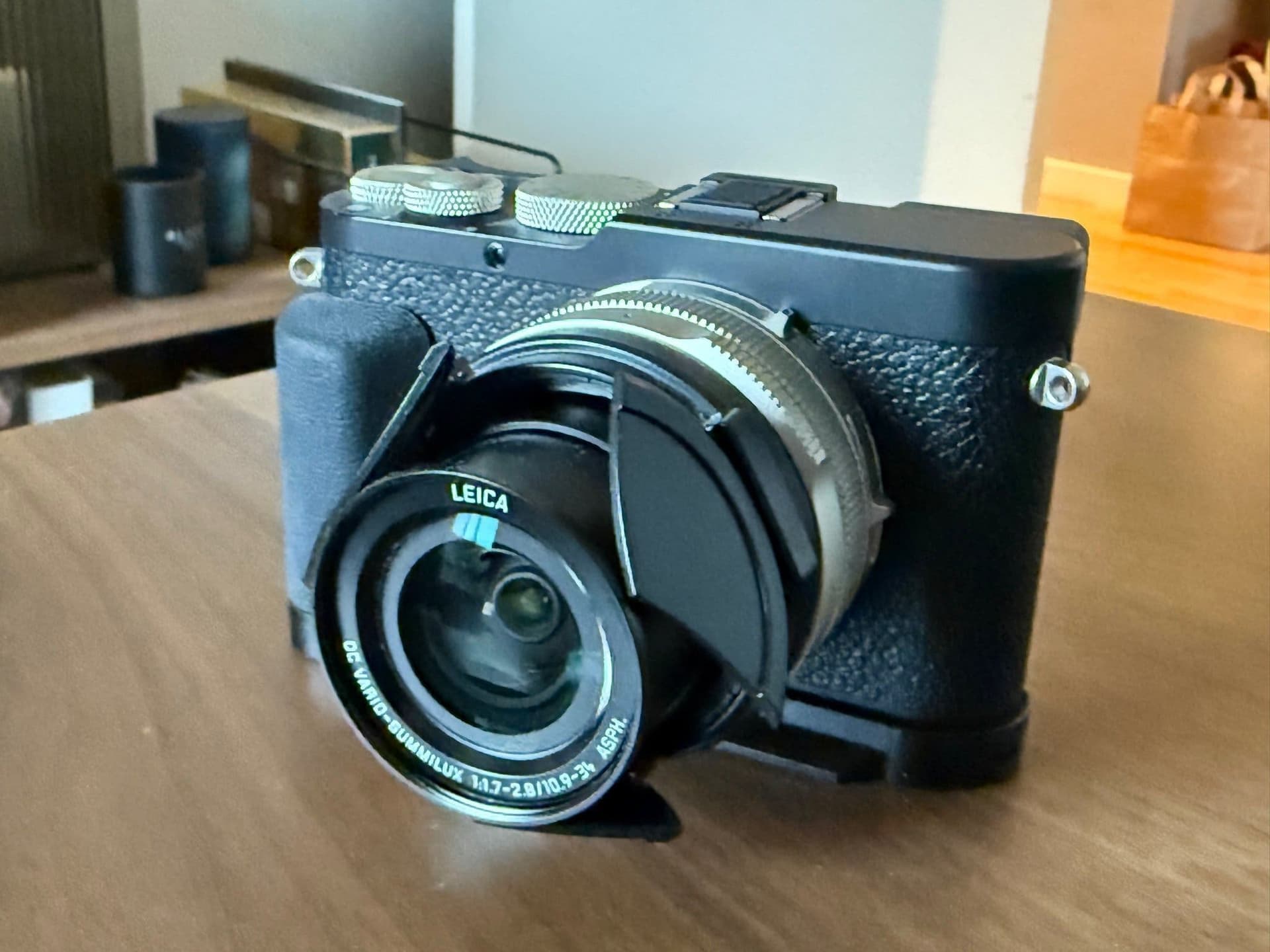 Leica D-Lux 8 100 års versionen