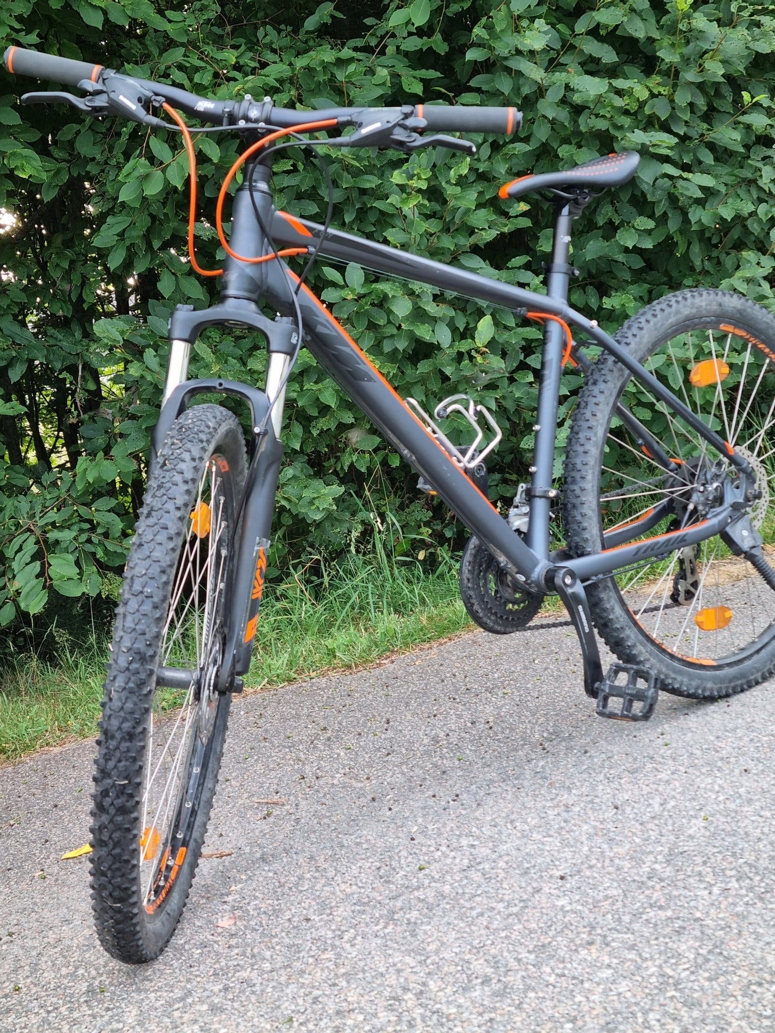 KTM Cykel, 27.5 tum, 19 tum ram