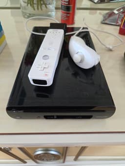 Nintendo Wii U med tillbehör och spel