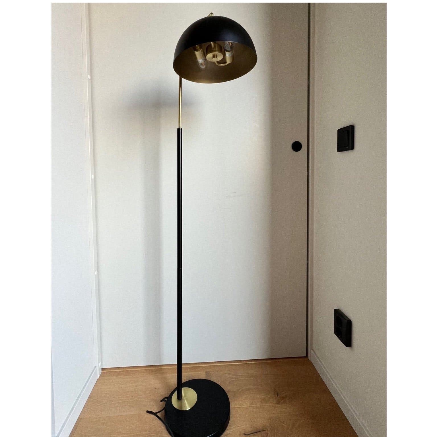 Oriva Golvlampa Milano, svart och guld, 140 cm