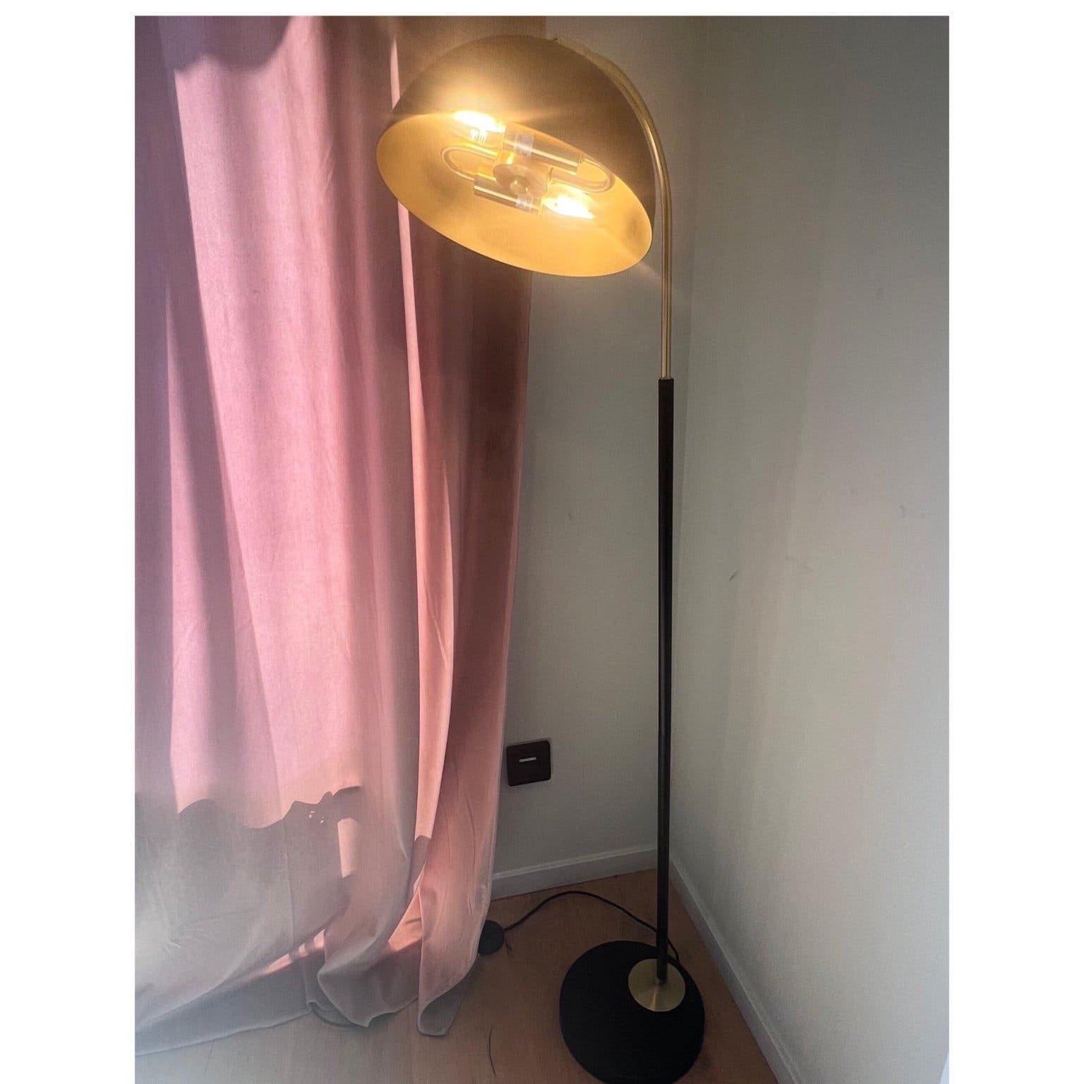 Oriva Golvlampa Milano, svart och guld, 140 cm
