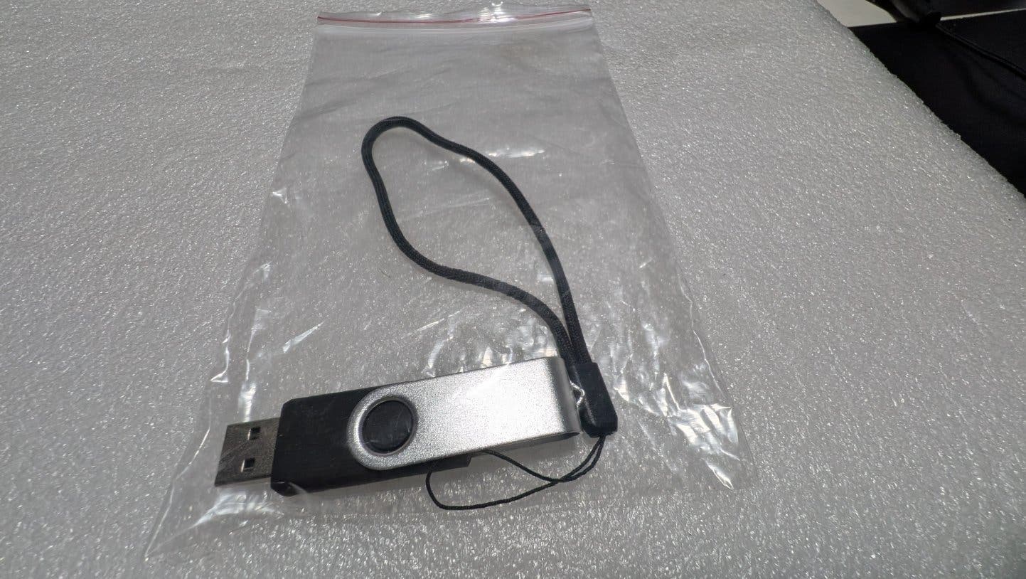 USB-minne 64 mb med nyckelband