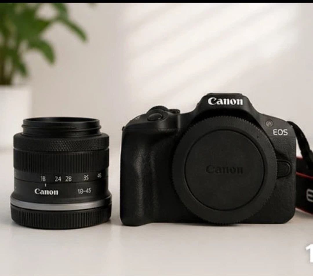 Canon EOS R50 + RF-S 18-45mm IS STM – Som ny med massor av tillbehör!