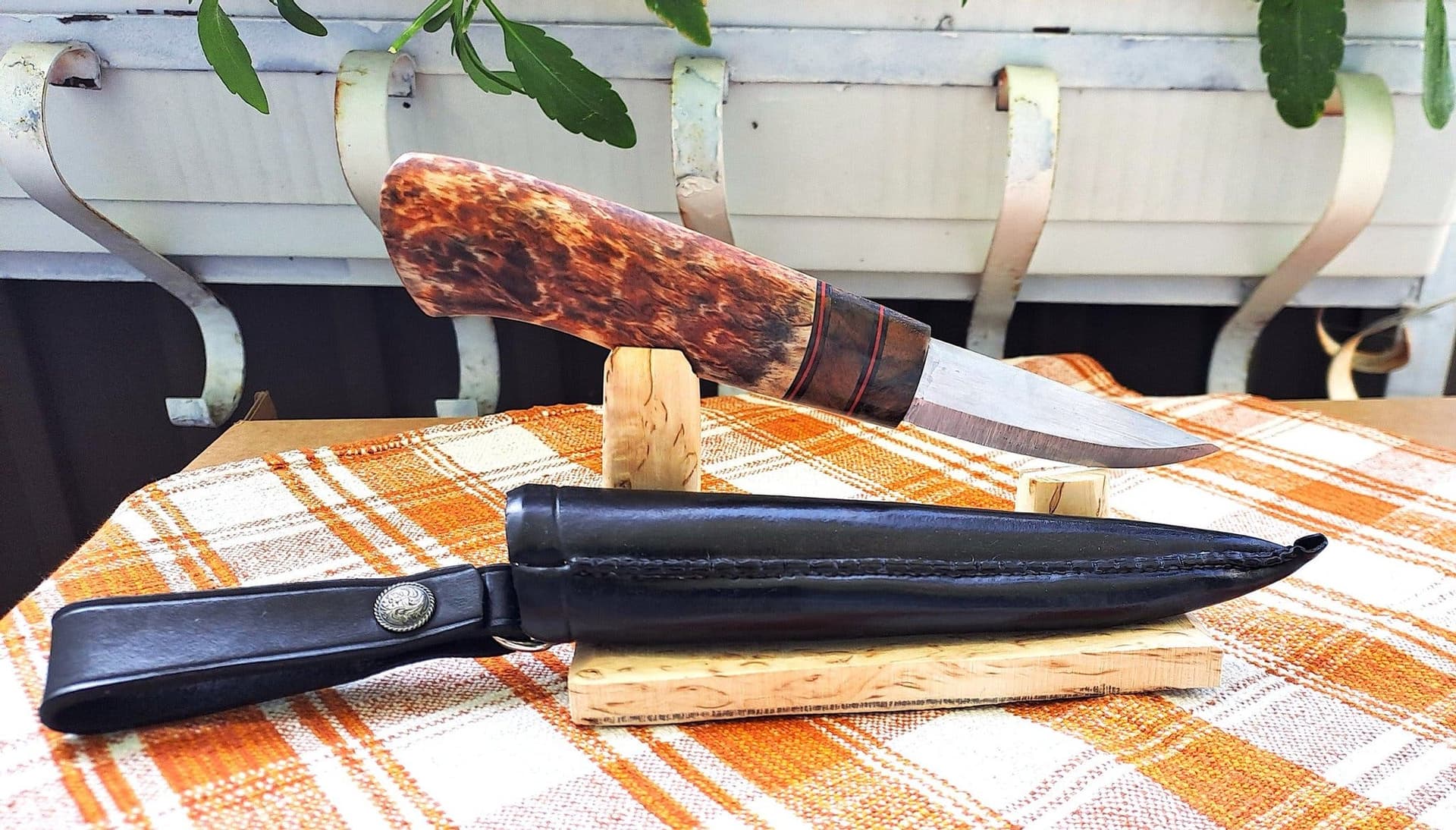 jakt och fiskekniv