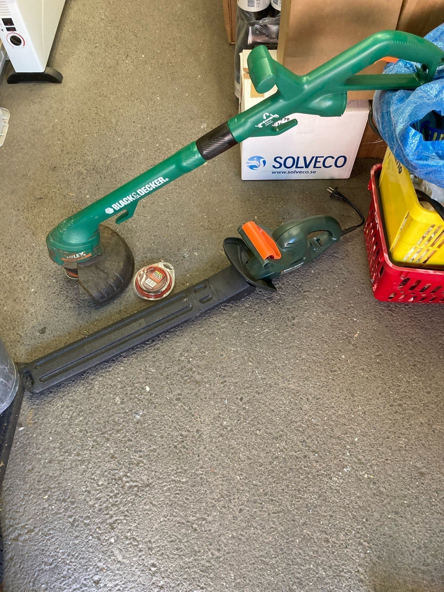 Black & Decker GT350 Häcksax och GL660 Grästrimmer +2 rullar. Endast avhämtning