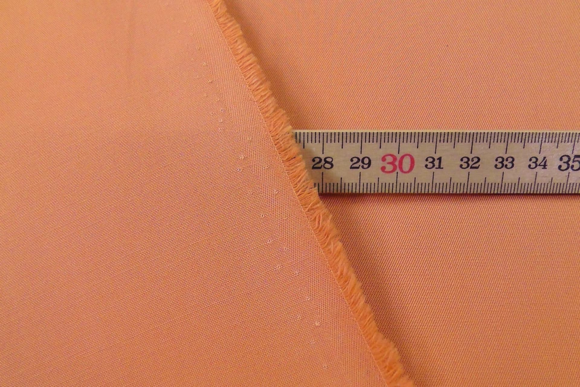 Tunt Konfektionstyg. 12 meter.