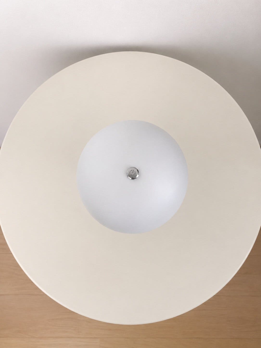 Bordslampa i svampdesign