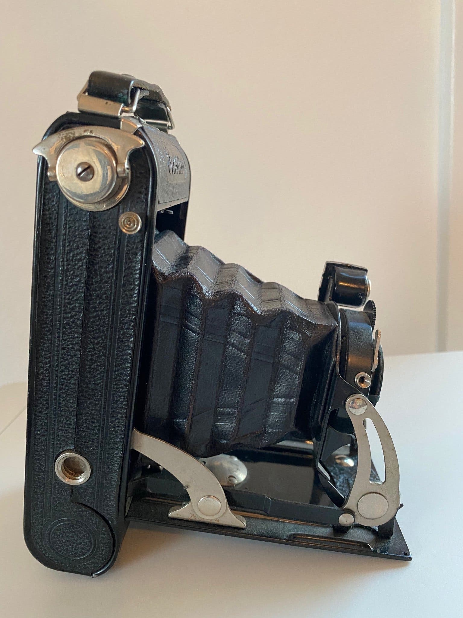 Voigtländer Jubilar Braunschweig Voigtar 1:9 kamera 1930-tal med originalväska
