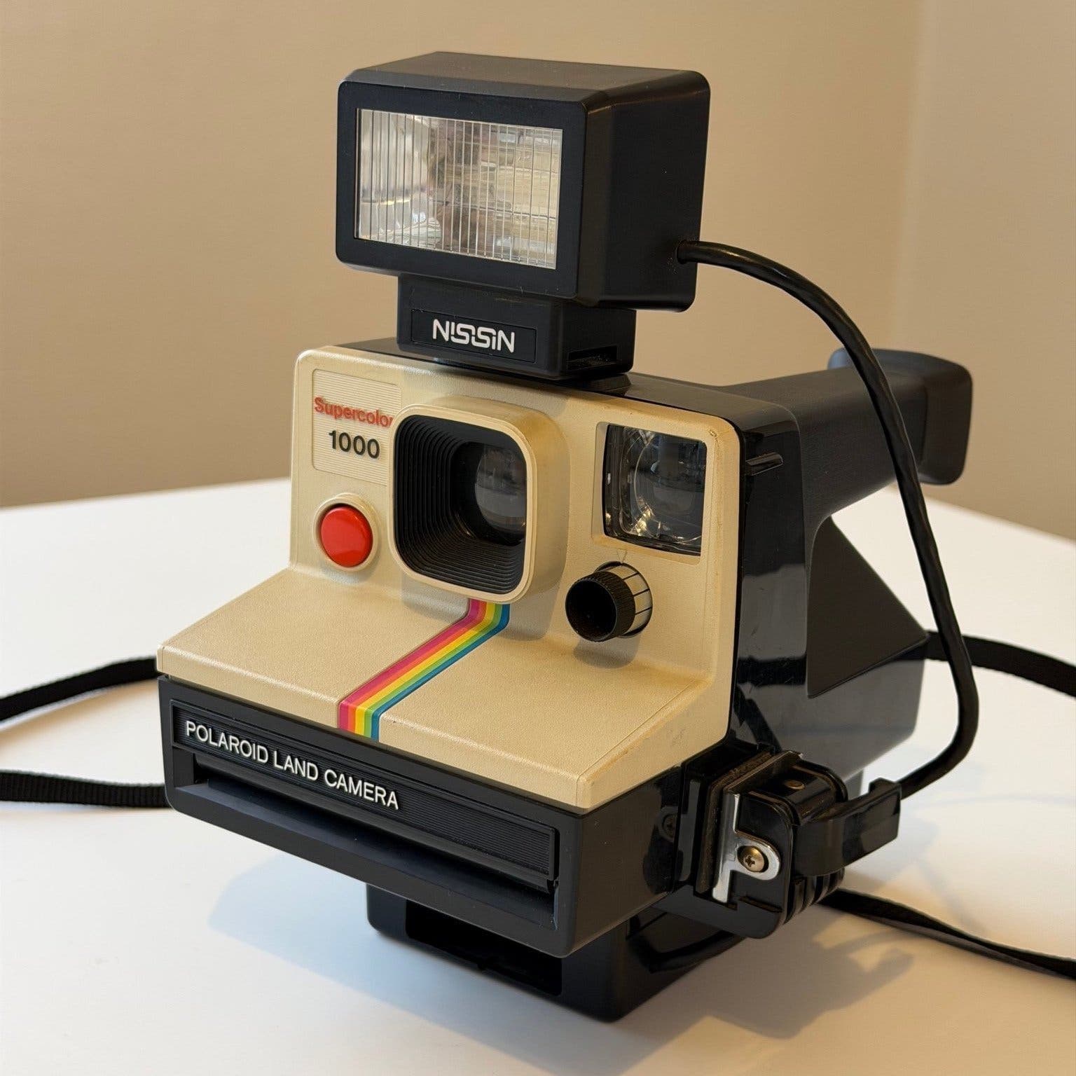 Polaroid Supercolor 1000 Land Camera med Nissin blixt