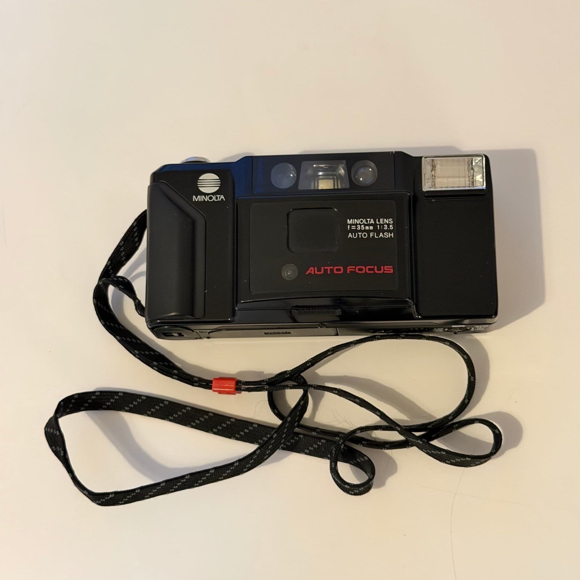Minolta AF-E 35mm f/3.5 Autofokuskamera – Kompaktkamera från Japan