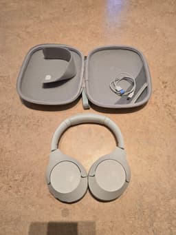 Philips Bluetooth Hörlurar inkl skyddsväska & laddningskabel