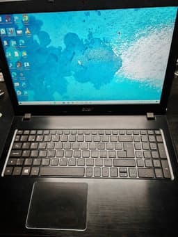 Acer Aspire E5 523 bärbar dator Intel Core i3-6100U 2.30GHz 6GB RAM 238GB SSD