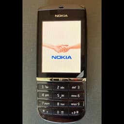 Nokia Asha 300 – Mycket välbevarad – Touchscreen + knappar – Fullt fungerande