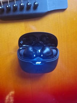 JBL Tune 245NC True Wireless in-ear-hörlurar (svarta)