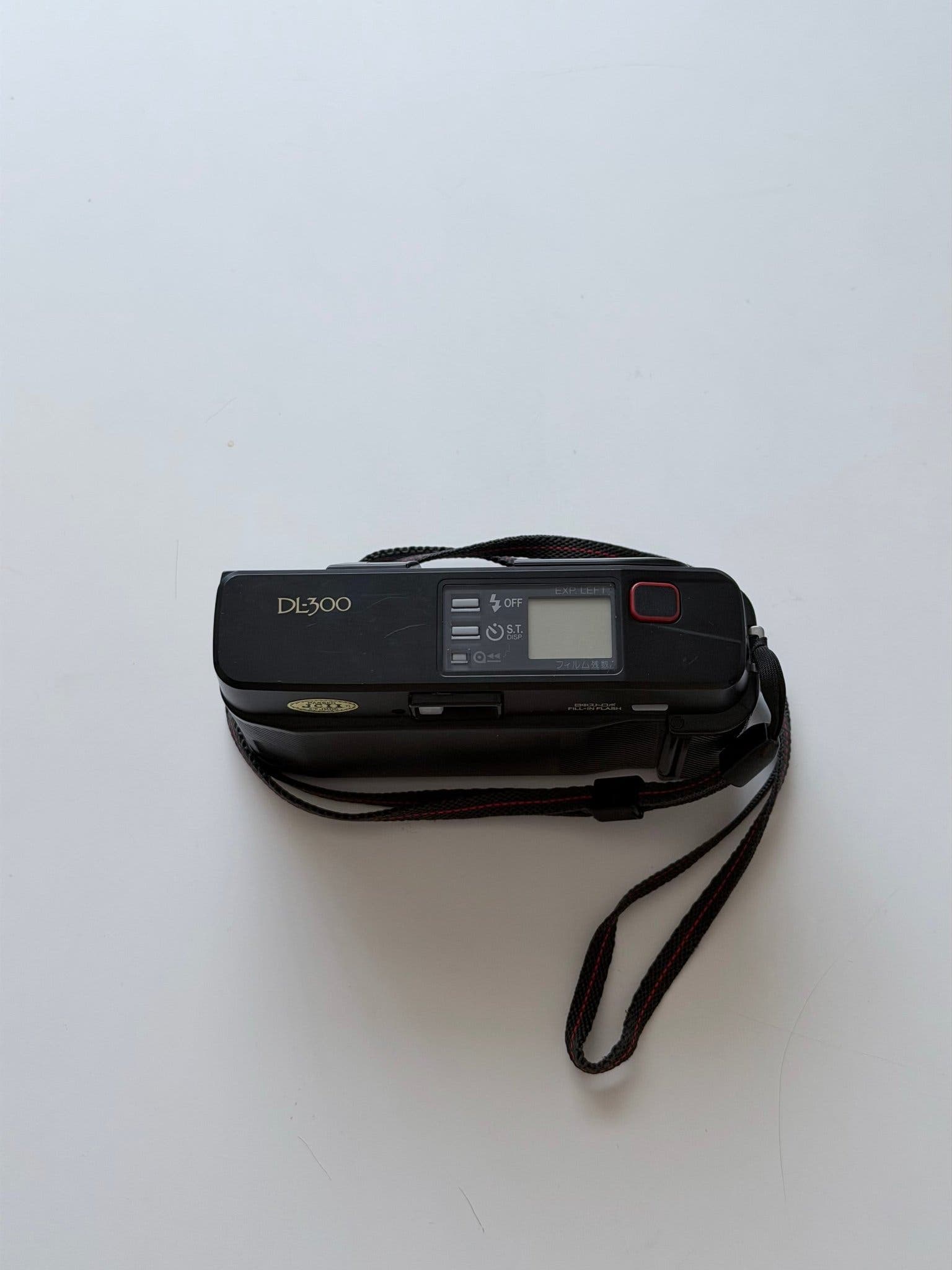 Fuji DL-300 Date 35mm Point & Shoot-kamera Fujinon f2.8 -- Testad och fungerande