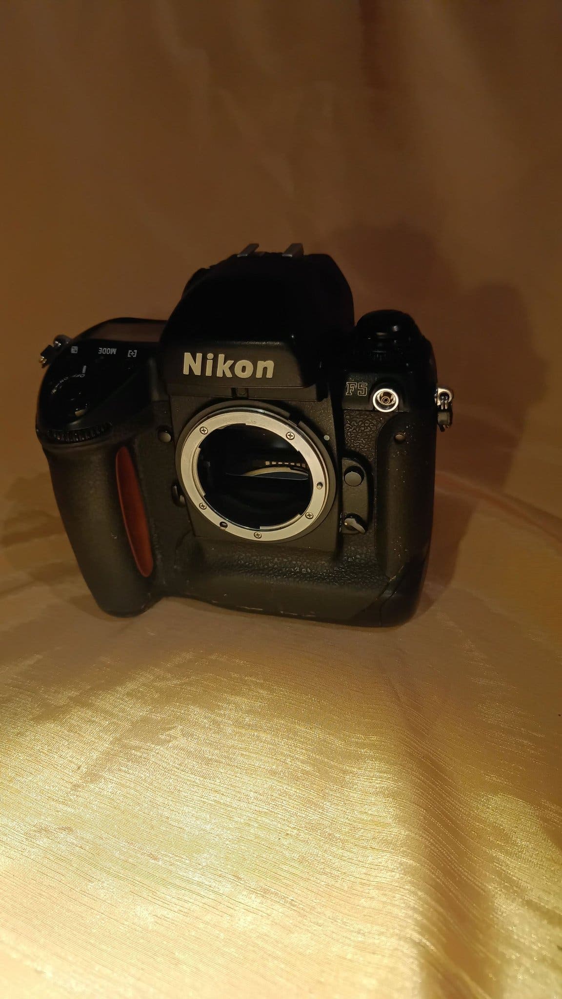 Legendariska Nikon F5 – Professionellt flaggske